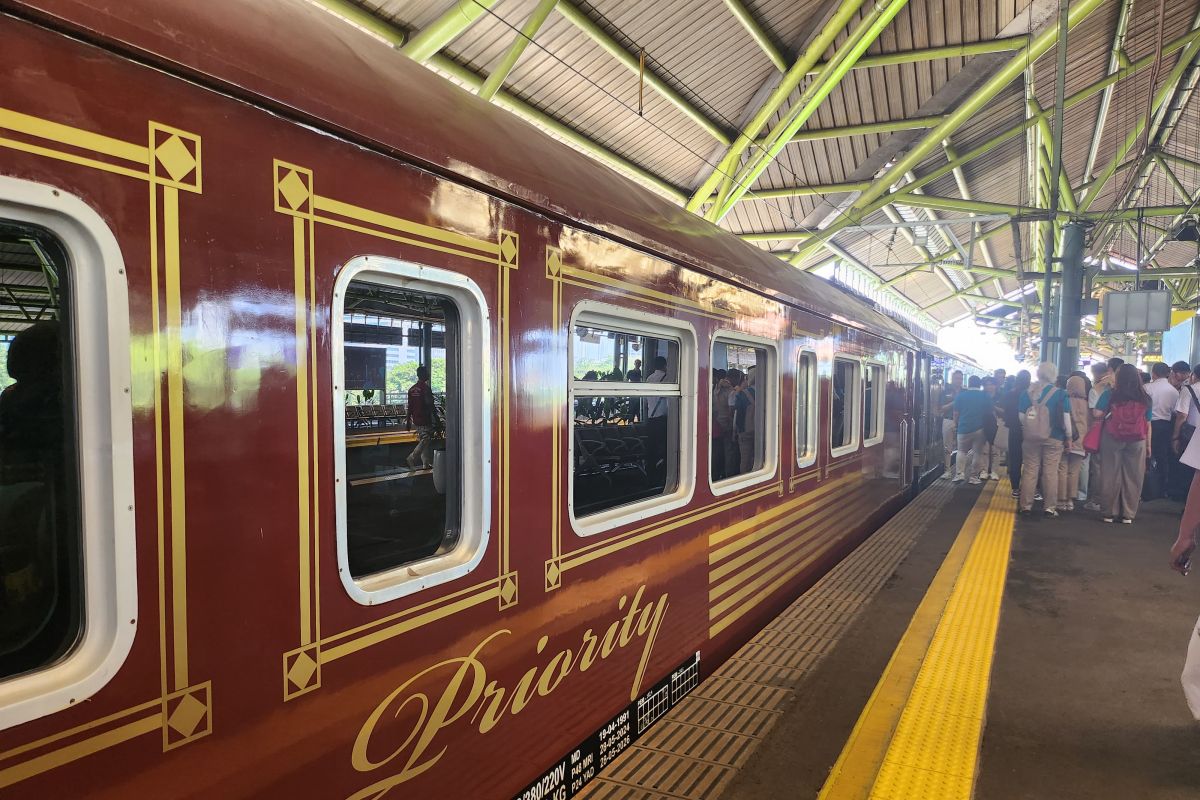 KAI Wisata lepas perjalanan perdana KA Java Priority Gambir – Yogya